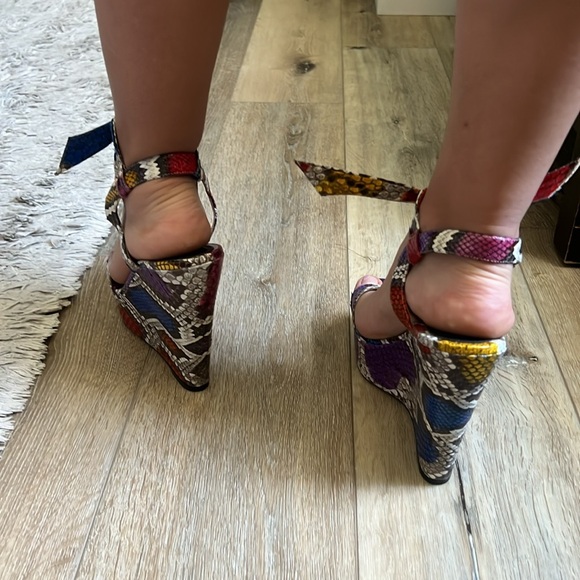 Alexandre Birman, 39.5 EU / 9 US, Snakeskin, Strappy Wedge Platform Shoes, EUC - Picture 10 of 13